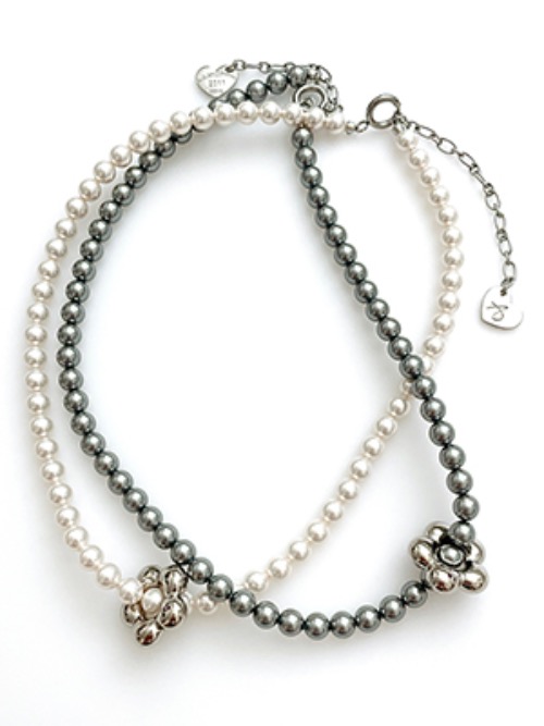 Wild Flower Pearl Necklace Silver