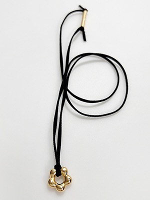[EXCLUSIVE] Flower Velvet String Necklace