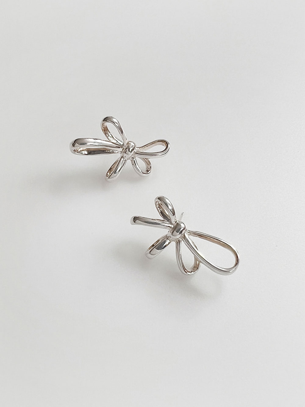 925silver The Ribbon Earring / 2color